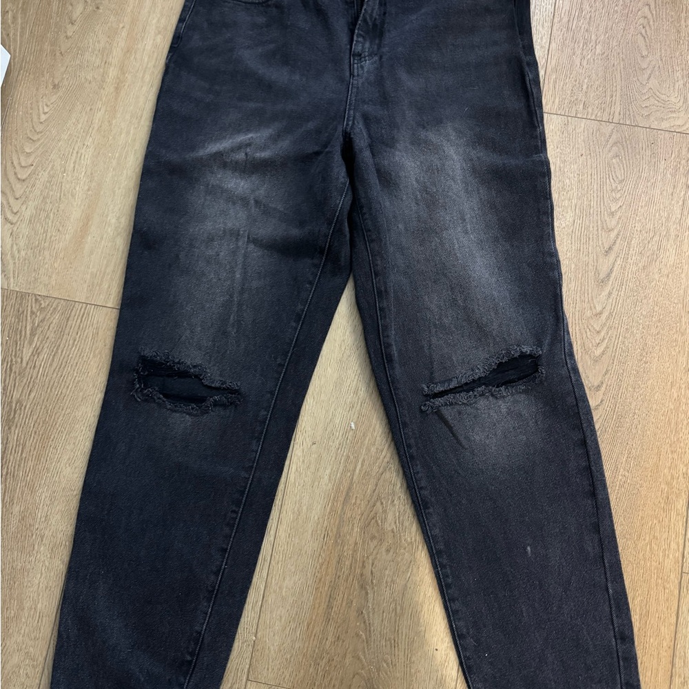 BP woman’s mom jeans size 31 urban outfitters